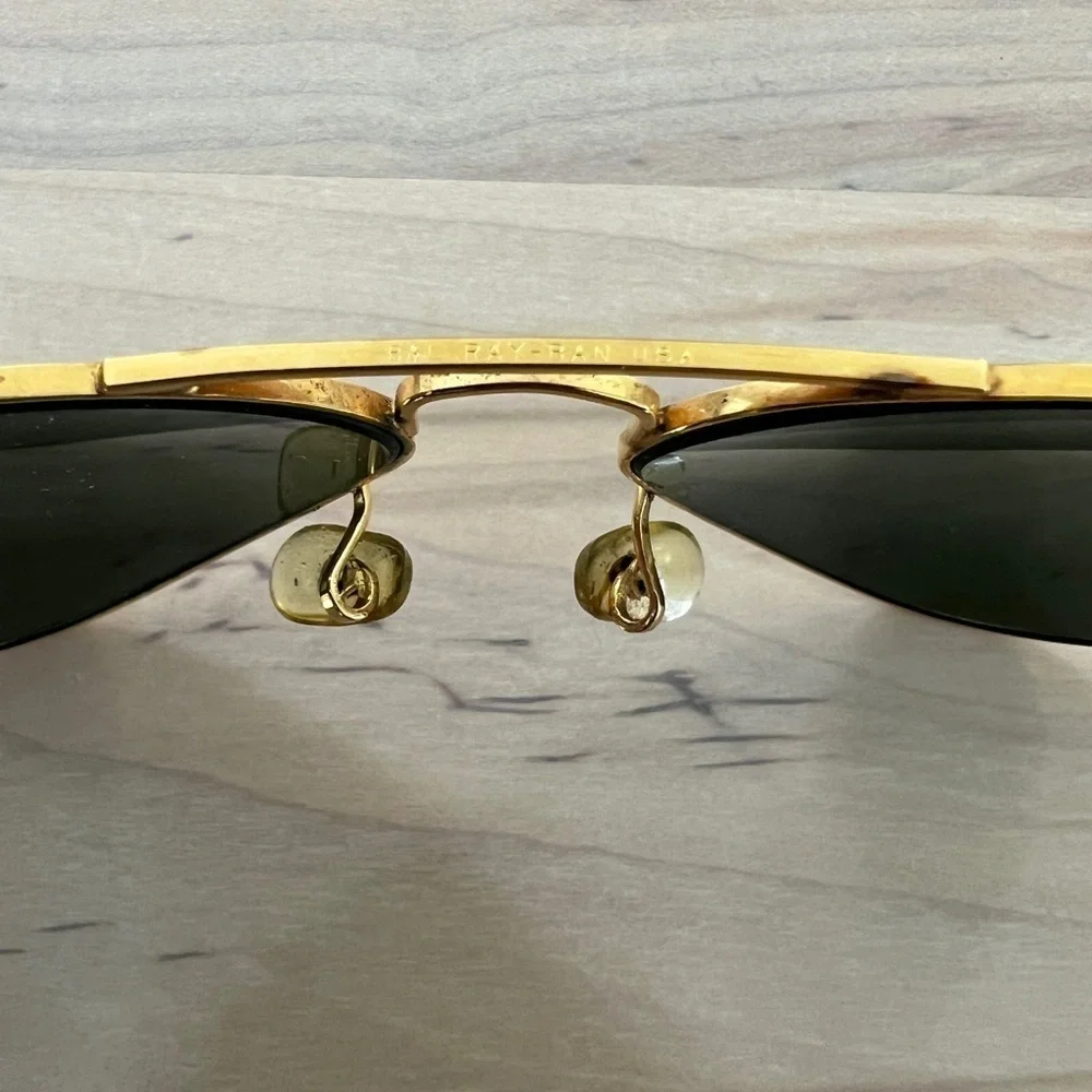 Vintage 1990’s B&L LO205 Ray Ban USA Aviator Sunglasses Gold Plate and Case